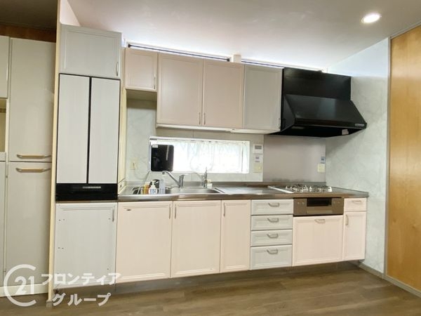 堺市西区浜寺昭和町３丁の中古一戸建て