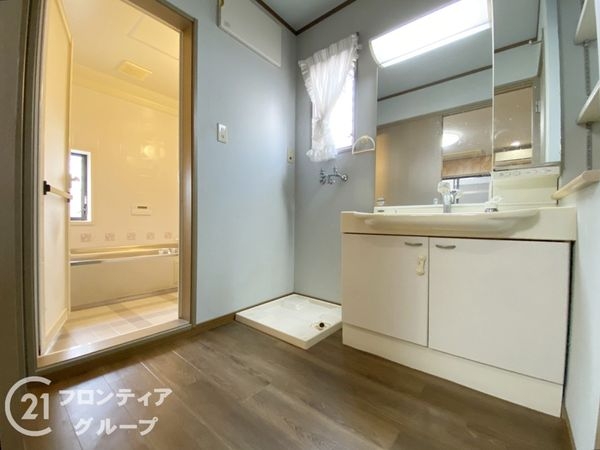 堺市西区浜寺昭和町３丁の中古一戸建て