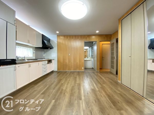 堺市西区浜寺昭和町３丁の中古一戸建て