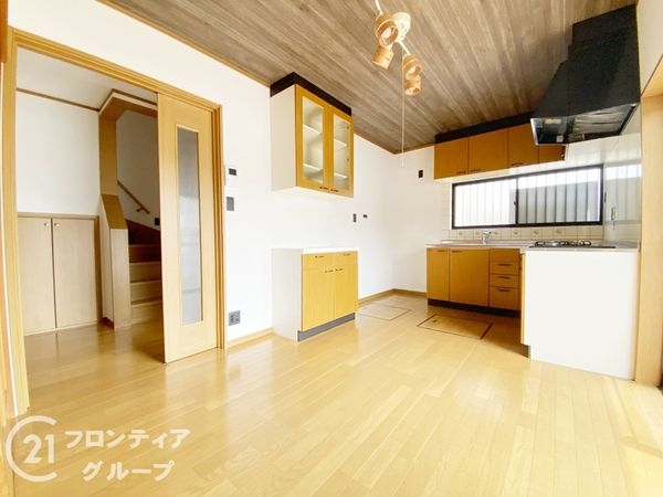 堺市西区浜寺諏訪森町西１丁の中古一戸建て
