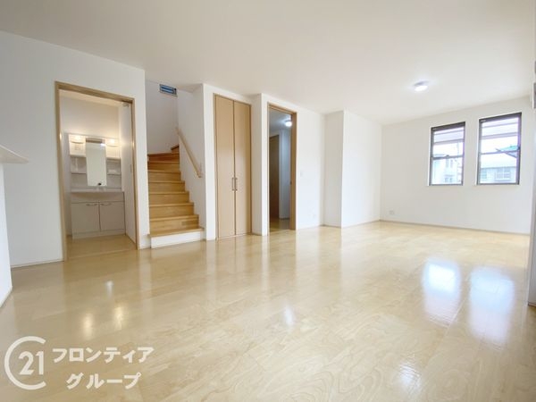 堺市東区大美野の中古一戸建て(リビング)