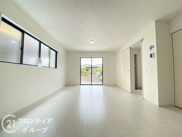 堺市南区庭代台１丁　新築一戸建て　２期　２号棟
