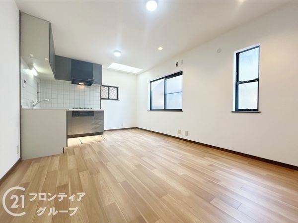 堺市中区土塔町の中古一戸建て(リビング)