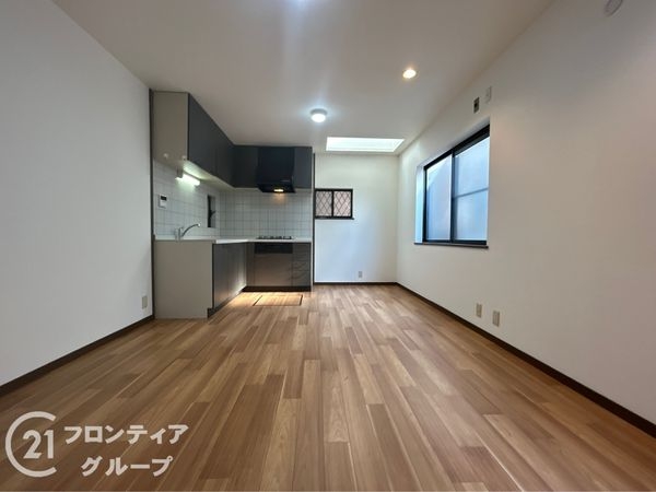 堺市中区土塔町の中古一戸建て(リビング)