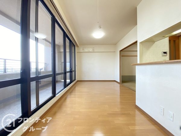 シャルマンフジ泉北深井駅前ザ・ステーションタワー　中古マン…