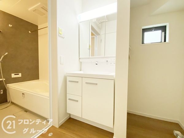 堺市中区堀上町　新築一戸建て　１期　４号棟