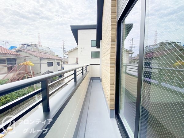 堺市堺区緑町2丁 新築一戸建て 1期 2号棟(バルコニー)
