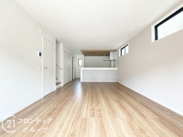 堺市堺区緑町2丁 新築一戸建て 1期 2号棟(リビング)