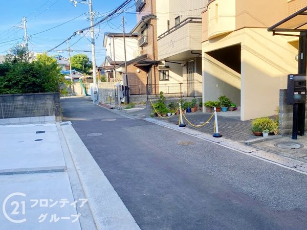 堺市東区日置荘西町1丁 新築一戸建て C号棟(前面道路含む現地写真)