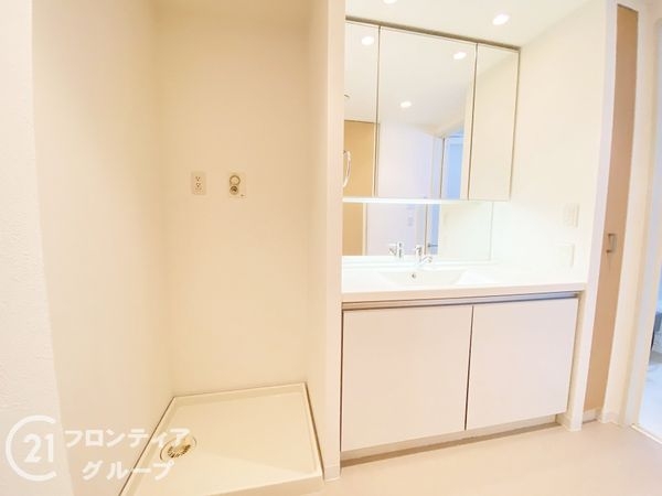 ヴユーイスト泉ヶ丘 中古マンション(洗面台・洗面所)