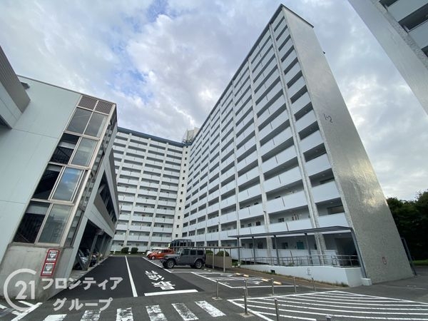 泉北若松台ＡＢ住宅弐号棟　中古マンション