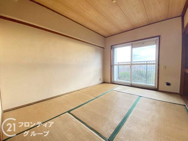 泉北若松台ＡＢ住宅弐号棟　中古マンション