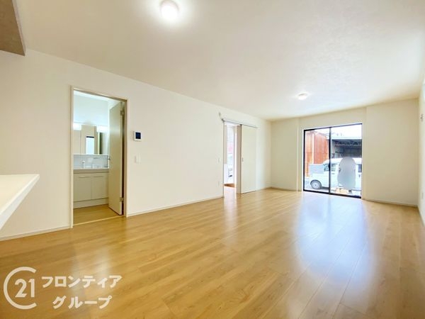 堺市堺区寺地町西２丁　新築一戸建て　2号棟