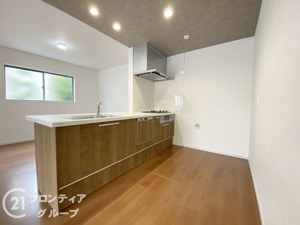 堺市南区赤坂台５丁　新築一戸建て　２号棟