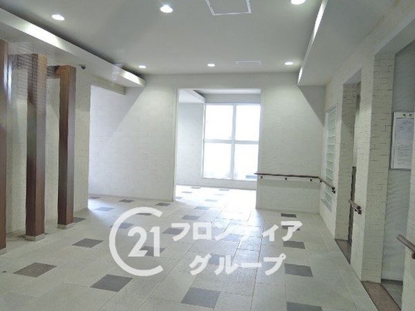 ディークラディア三国ヶ丘 中古マンション(ロビー)