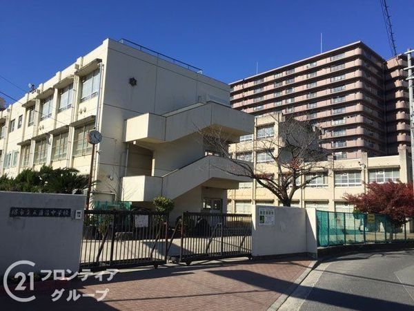 デュオス北花田 中古マンション(堺市立五箇荘中学校)