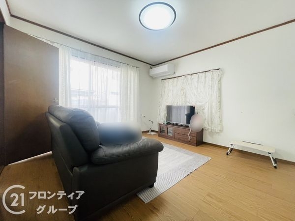 堺市中区楢葉の中古一戸建て(リビング)