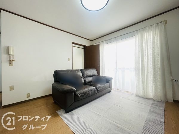 堺市中区楢葉の中古一戸建て(リビング)