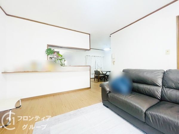 堺市中区楢葉の中古一戸建て(リビング)