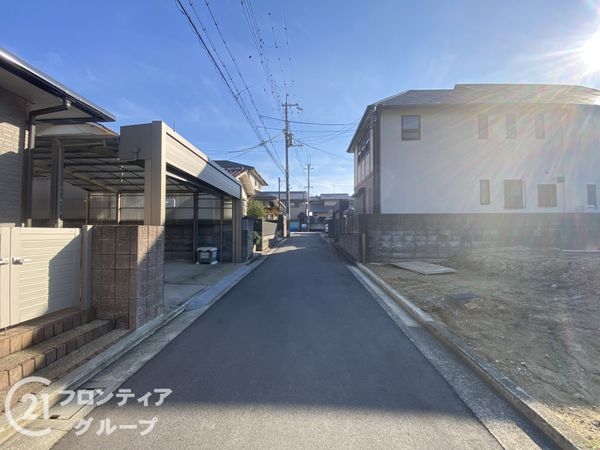 堺市中区福田 新築一戸建て 第8 1号棟(前面道路含む現地写真)
