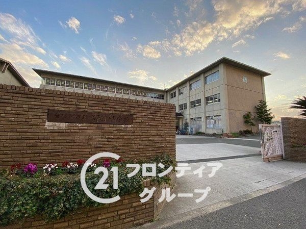 岸和田市並松町　新築一戸建て　１号棟(岸和田市立野村中学校)