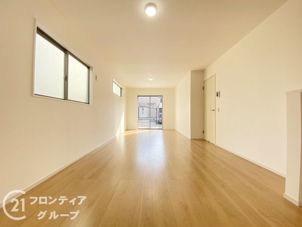 堺市西区浜寺諏訪森町東３丁　新築一戸建て　１期　全１区画