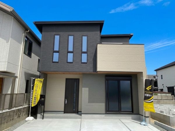 FrontierGardens　堺市北区中百舌鳥町１丁　…
