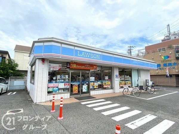 FrontierGardens　堺市堺区中田出井町２丁　…(ローソン方違神社前店)