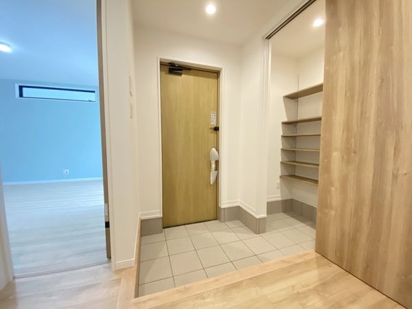 FrontierGardens　堺市堺区中田出井町２丁　…