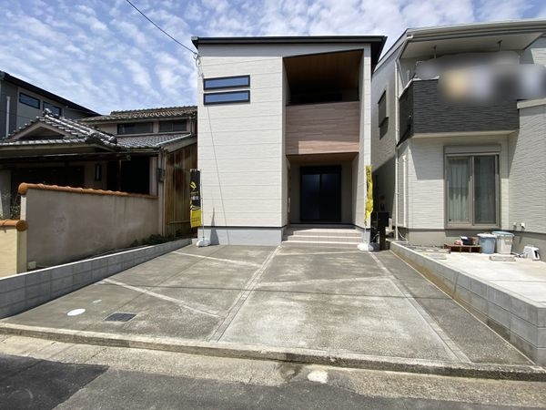 FrontierGardens　堺市堺区中田出井町２丁　…