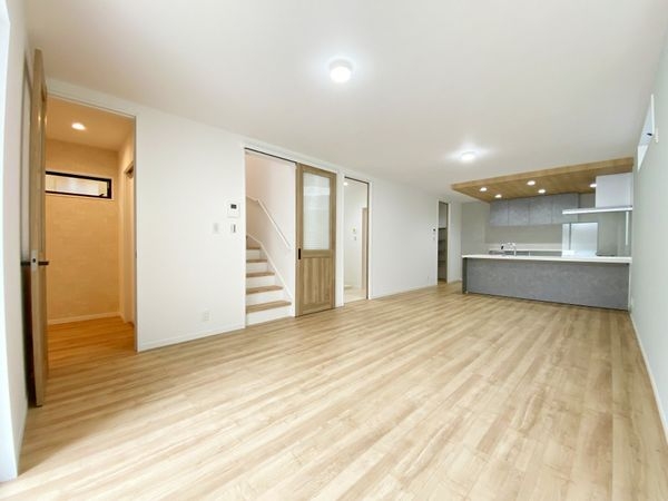 FrontierGardens　堺市堺区中田出井町２丁　…
