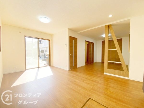 堺市西区草部　中古一戸建て