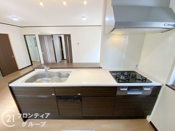 堺市西区草部　中古一戸建て