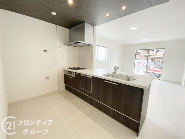 堺市堺区石津町３丁　新築一戸建て　１期　２号棟