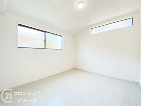 堺市西区堀上緑町１丁　新築一戸建て　２期　全１区画