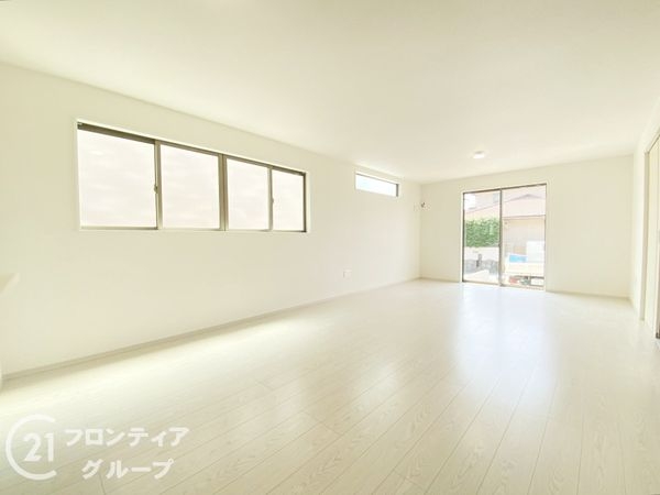 堺市西区堀上緑町１丁　新築一戸建て　２期　全１区画