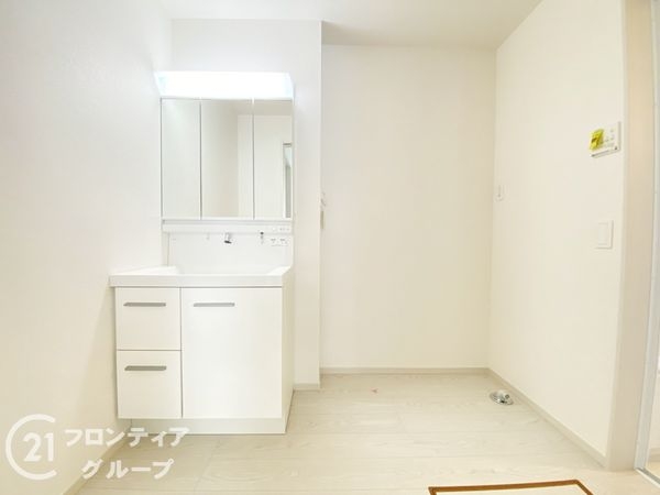 堺市西区堀上緑町１丁　新築一戸建て　２期　全１区画