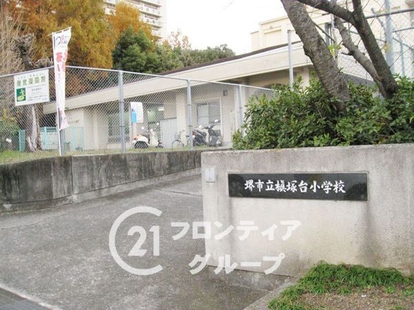 堺市南区槇塚台２丁　新築一戸建て　３期　２号棟(堺市立槇塚台小学校)