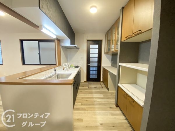 堺市西区浜寺船尾町西２丁の中古一戸建て