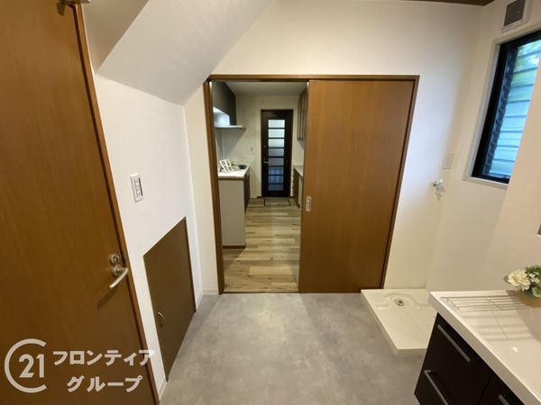 堺市西区浜寺船尾町西２丁の中古一戸建て