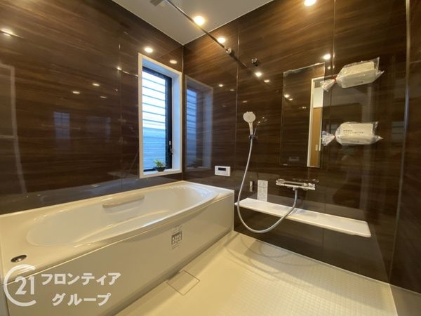 堺市西区浜寺船尾町西２丁の中古一戸建て