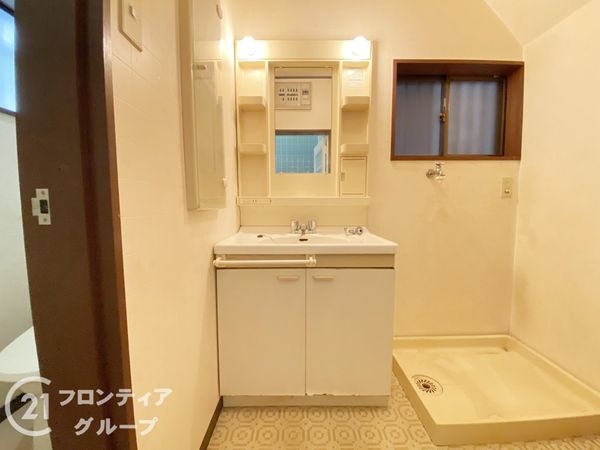 堺市西区上野芝向ヶ丘町６丁の中古一戸建て