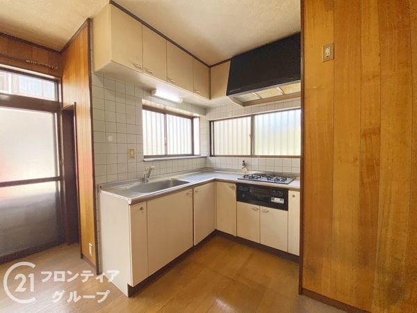 堺市西区上野芝向ヶ丘町６丁の中古一戸建て