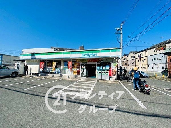 FrontierGardens　東大阪市鴻池町1丁目　新…(ファミリーマート鴻池店)