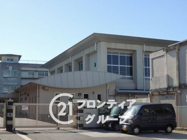 堺市美原区阿弥　新築一戸建て　B号棟(堺市立黒山小学校)
