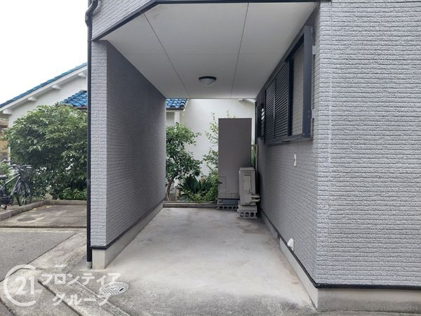 堺市西区上　中古一戸建て