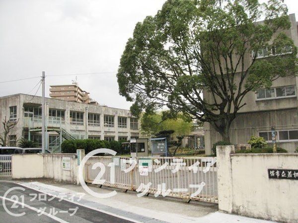泉北若松台ＡＢ住宅壱号棟　中古マンション(堺市立若松台小学校)