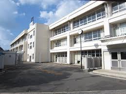 北九州市若松区青葉台西2丁目の中古一戸建て(北九州市立高須中学校)