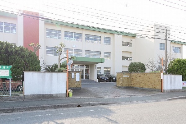 遠賀郡水巻町伊左座1丁目の新築一戸建(水巻町立水巻南中学校)