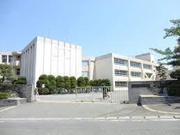 遠賀郡岡垣町百合ケ丘1丁目の新築一戸建(岡垣町立岡垣東中学校)